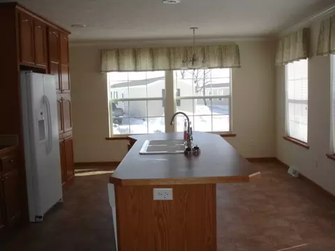 3801 21st Ave W, Williston, ND 58801 photo 2