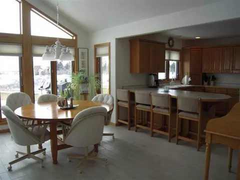 4935 Western Way, Williston, ND 58801 photo 11