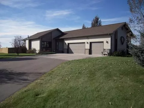 4935 Western Way, Williston, ND 58801 photo 1