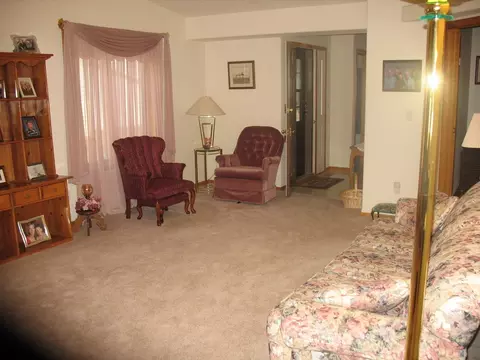 1803 15th Ave W, Williston, ND 58801 photo 4