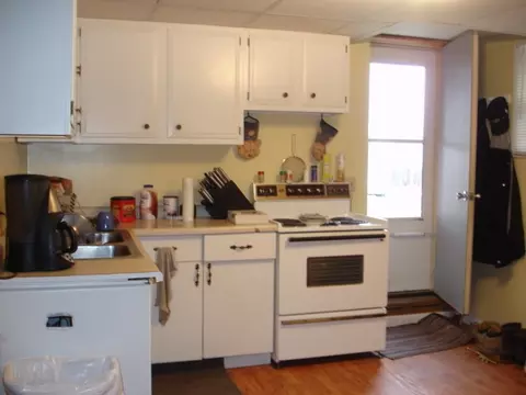 916 6th Ave E, Williston, ND 58801 photo 7