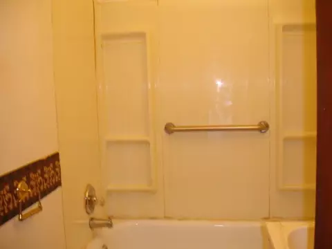 916 6th Ave E, Williston, ND 58801 photo 5