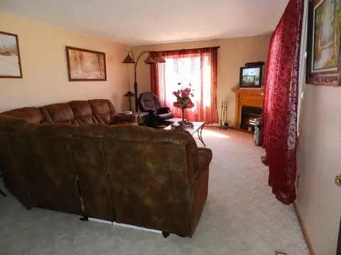 212 20th St E, Williston, ND 58801 photo 7