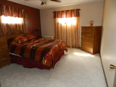 212 20th St E, Williston, ND 58801 photo 9
