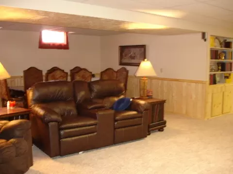 1811 Sioux St, Williston, ND 58801 photo 17