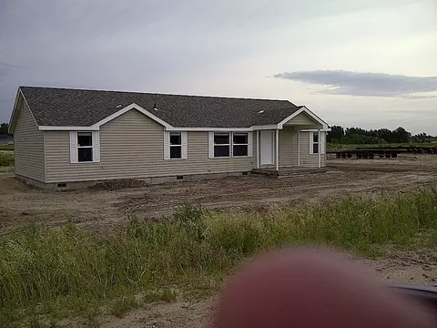 14012 Madison Ln, Williston, ND 58801 photo 2