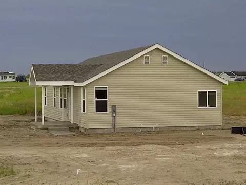 14012 Madison Ln, Williston, ND 58801 photo 3