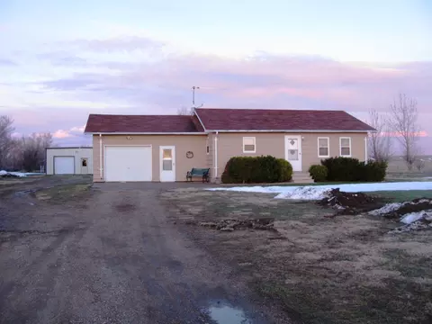 5678 134th Ave NW, Williston, ND 58801 photo 2
