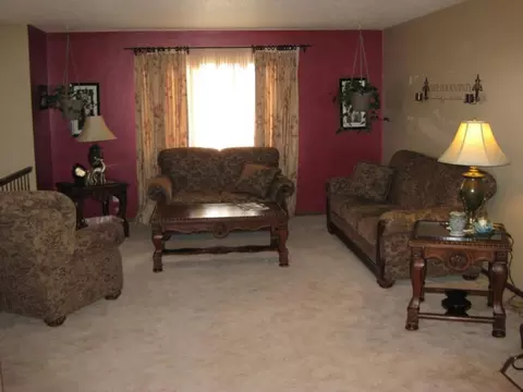 613 9th St E, Williston, ND 58801 photo 2