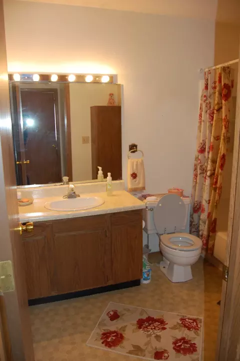 2602 19th Ave W, Williston, ND 58801 photo 7
