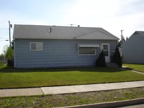 612 13th Ave W, Williston, ND 58801 photo 1