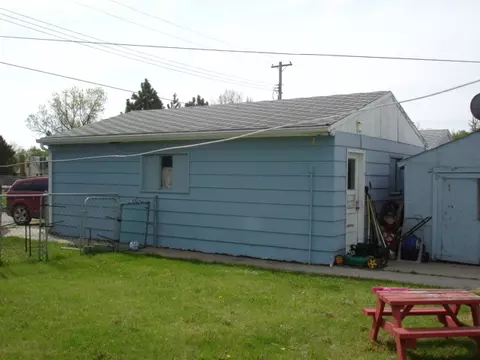 612 13th Ave W, Williston, ND 58801 photo 8