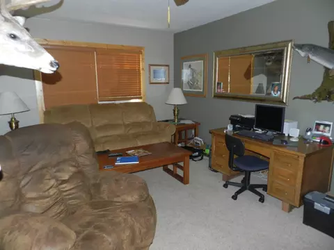 1307 1st Ave E, Williston, ND 58801 photo 5