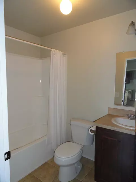 3310 21st Ave W, Williston, ND 58801 photo 7