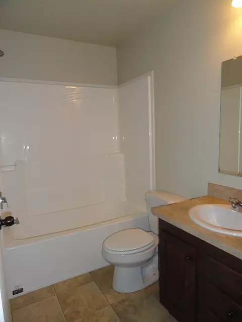 3310 21st Ave W, Williston, ND 58801 photo 9