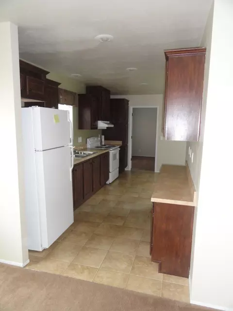 3310 21st Ave W, Williston, ND 58801 photo 3