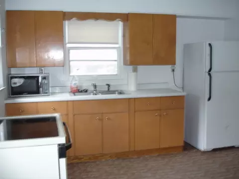 708 14th Ave W, Williston, ND 58801 photo 5