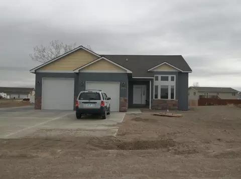 1554 Creekside, Williston, ND 58801 photo 1