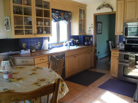 1507 E Hillcourt, Williston, ND 58801 photo 3