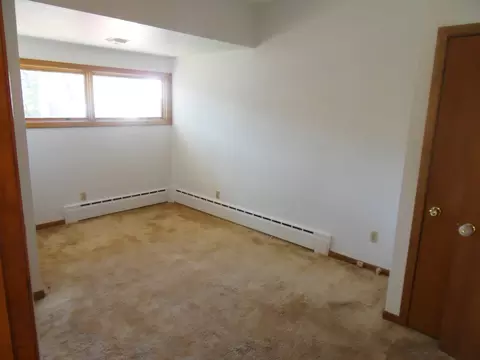 616 4th Ave E, Williston, ND 58801 photo 4