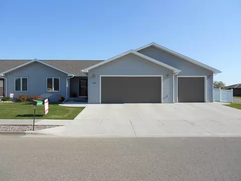 1820 18th Ave W, Williston, ND 58801 photo 1