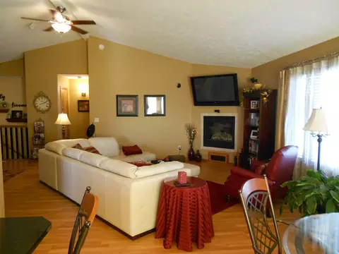 1820 18th Ave W, Williston, ND 58801 photo 8