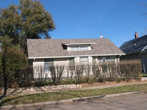 504 Broadway W, Williston, ND 58801 photo 1