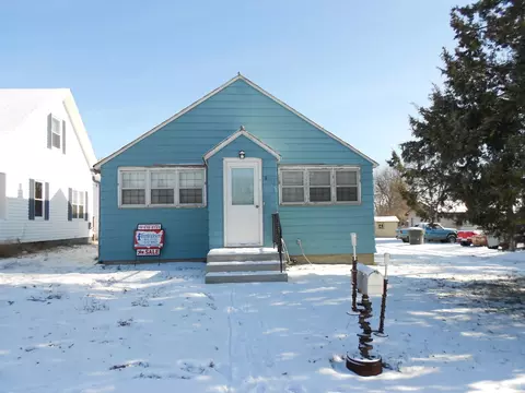 814 8th Ave W, Williston, ND 58801 photo 1