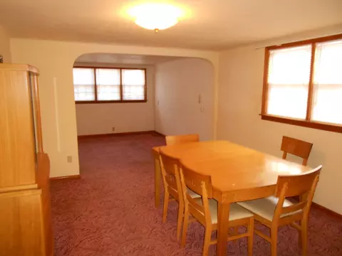 814 8th Ave W, Williston, ND 58801 photo 3