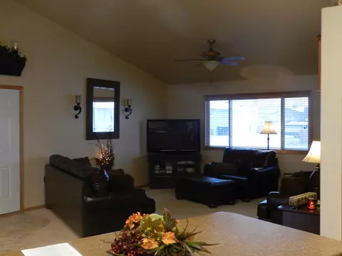2314 12th Ave W, Williston, ND 58801 photo 7