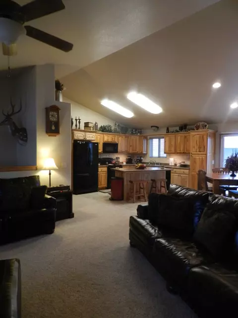 2314 12th Ave W, Williston, ND 58801 photo 9