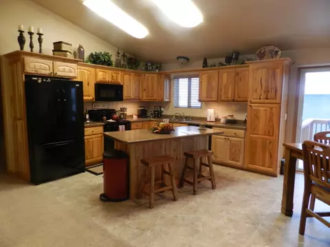 2314 12th Ave W, Williston, ND 58801 photo 5