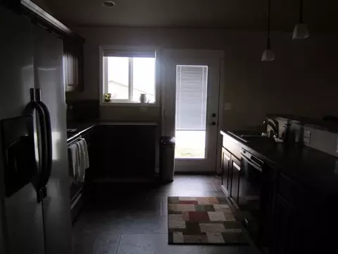 2401 12th Ave W, Williston, ND 58801 photo 21