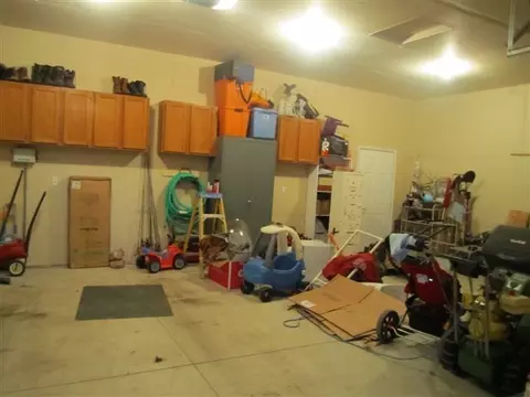 2401 12th Ave W, Williston, ND 58801 photo 8
