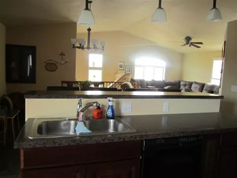 2401 12th Ave W, Williston, ND 58801 photo 19