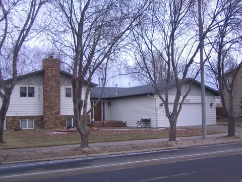 2302 13th Ave W, Williston, ND 58801 photo 1