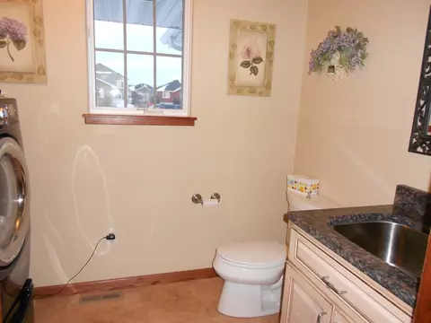 2109 22nd St W, Williston, ND 58801 photo 5