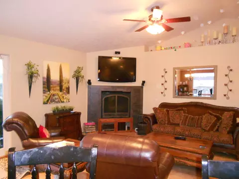 2109 22nd St W, Williston, ND 58801 photo 6