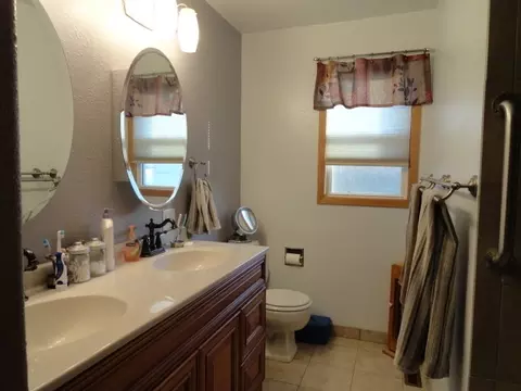324 18th St E, Williston, ND 58801 photo 9