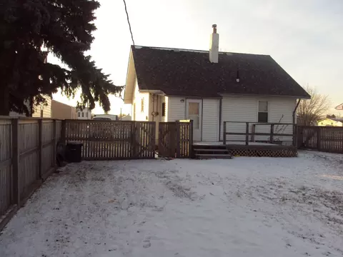 116 Comford St, Ray, ND 58849 photo 2