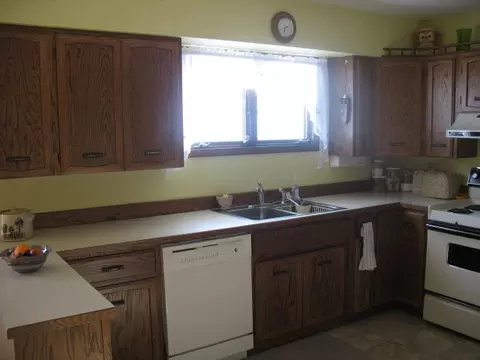 307 4th Ave E, Ray, ND 58849 photo 3