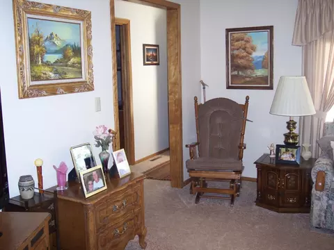 1914 2nd Ave E, Williston, ND 58801 photo 3
