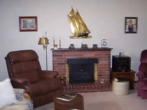 1914 2nd Ave E, Williston, ND 58801 photo 2