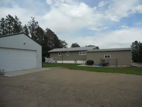 619 Comford St, Ray, ND 58849 photo 12