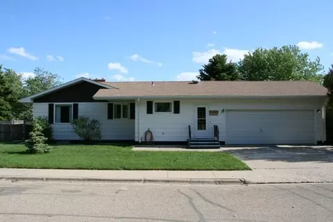 601 3rd St SE, Crosby, ND 58730 photo 2