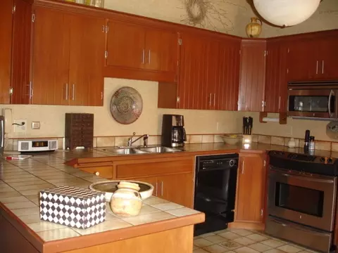 1302 9th Ave W, Williston, ND 58801 photo 3