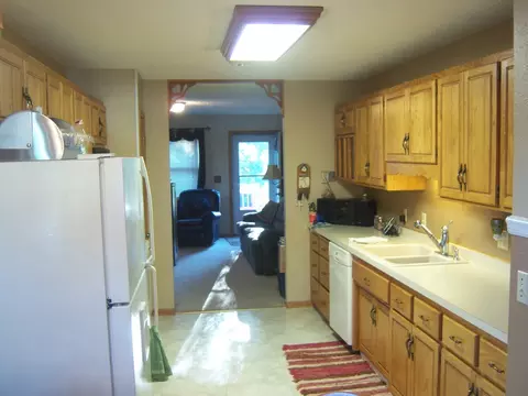 806 7th Ave W, Williston, ND 58801 photo 8