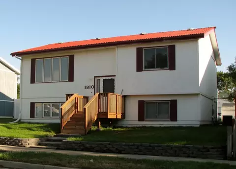 1810 27th W, Williston, ND 58801 photo 1