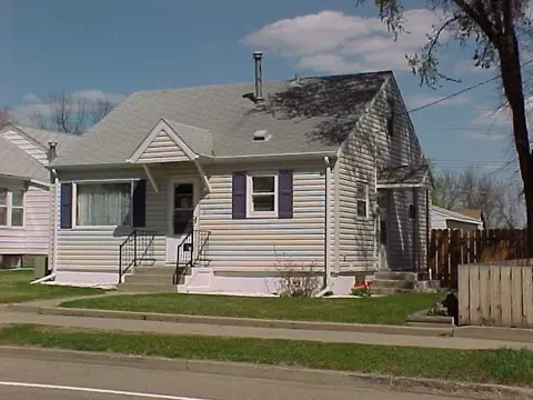 712 6th Ave W, Williston, ND 58801 photo 1