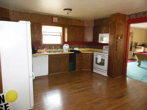 316 18th St E, Williston, ND 58801 photo 13